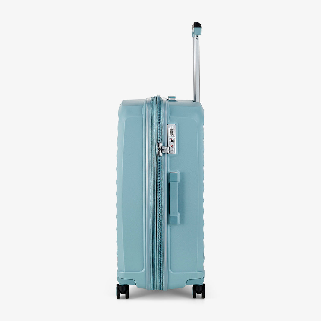 Sunwave Medium Suitcase in Light Blue