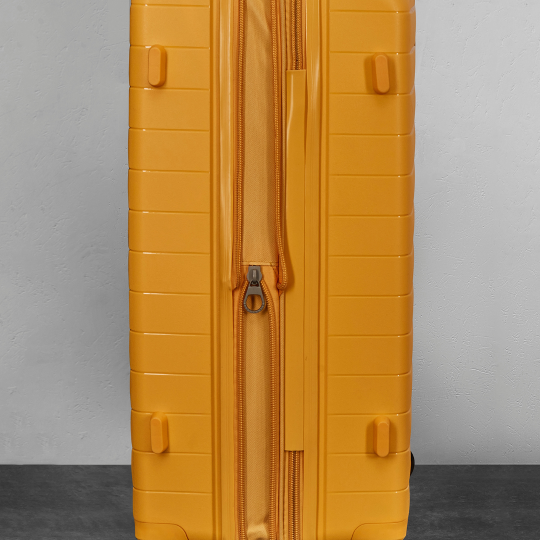 Palma Medium Suitcase in Yellow