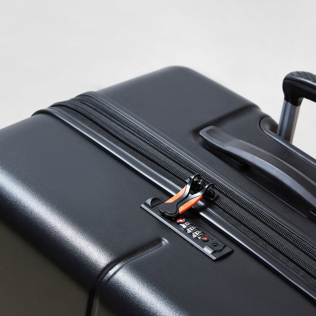 Genesis Small Suitcase in Black