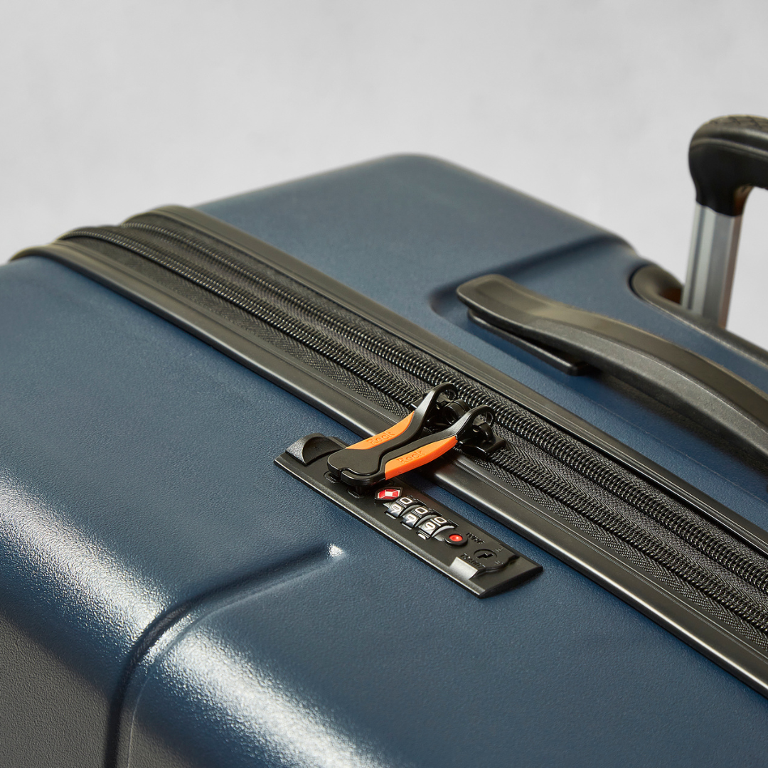 Genesis Medium Suitcase in Navy