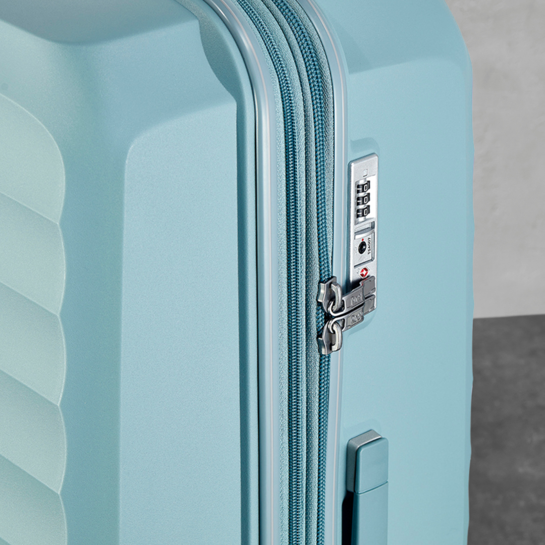 Sunwave Medium Suitcase in Light Blue