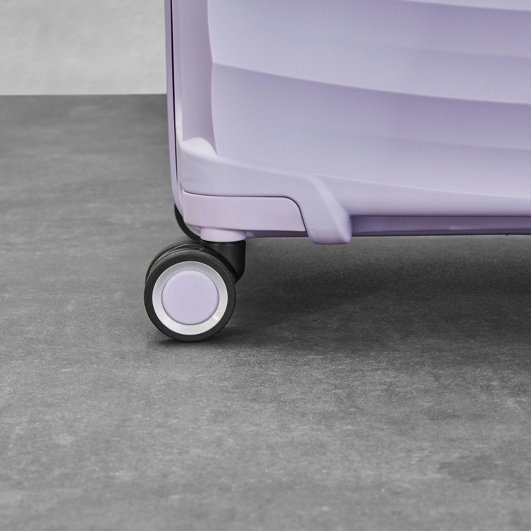 Sunwave Medium Suitcase in Lilac