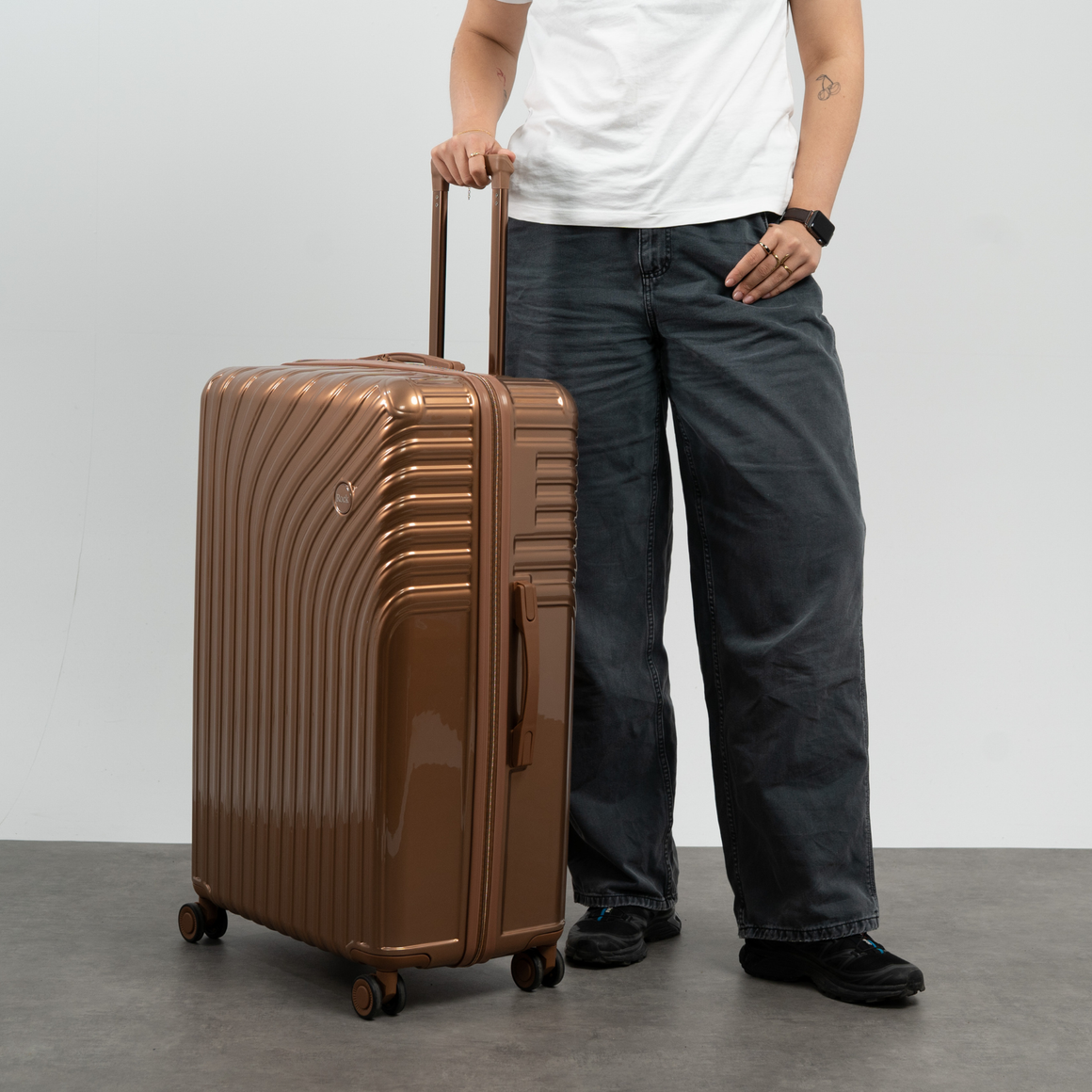 Vesta Large Suitcase in Bronze