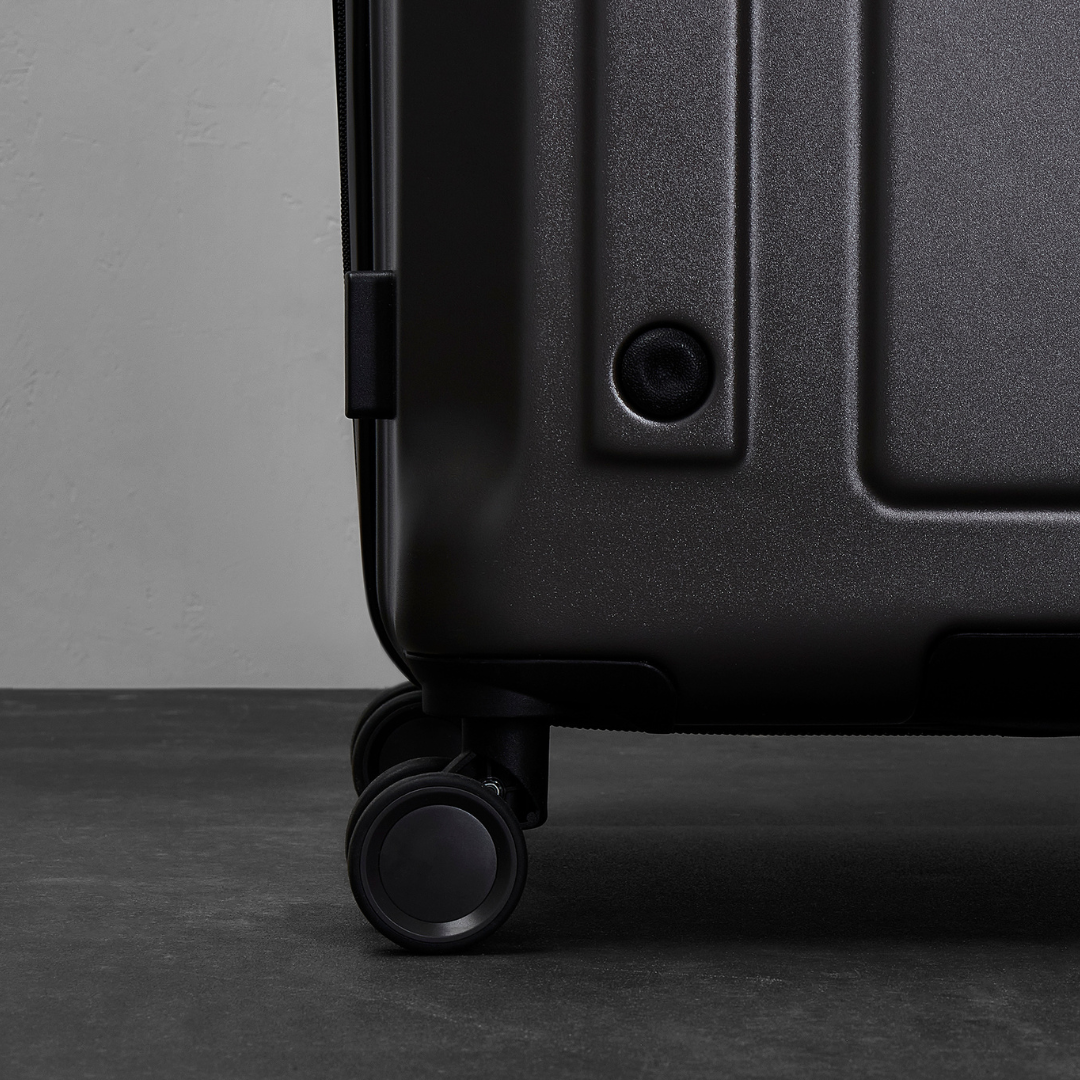 Alpine Large Suitcase in Charcoal