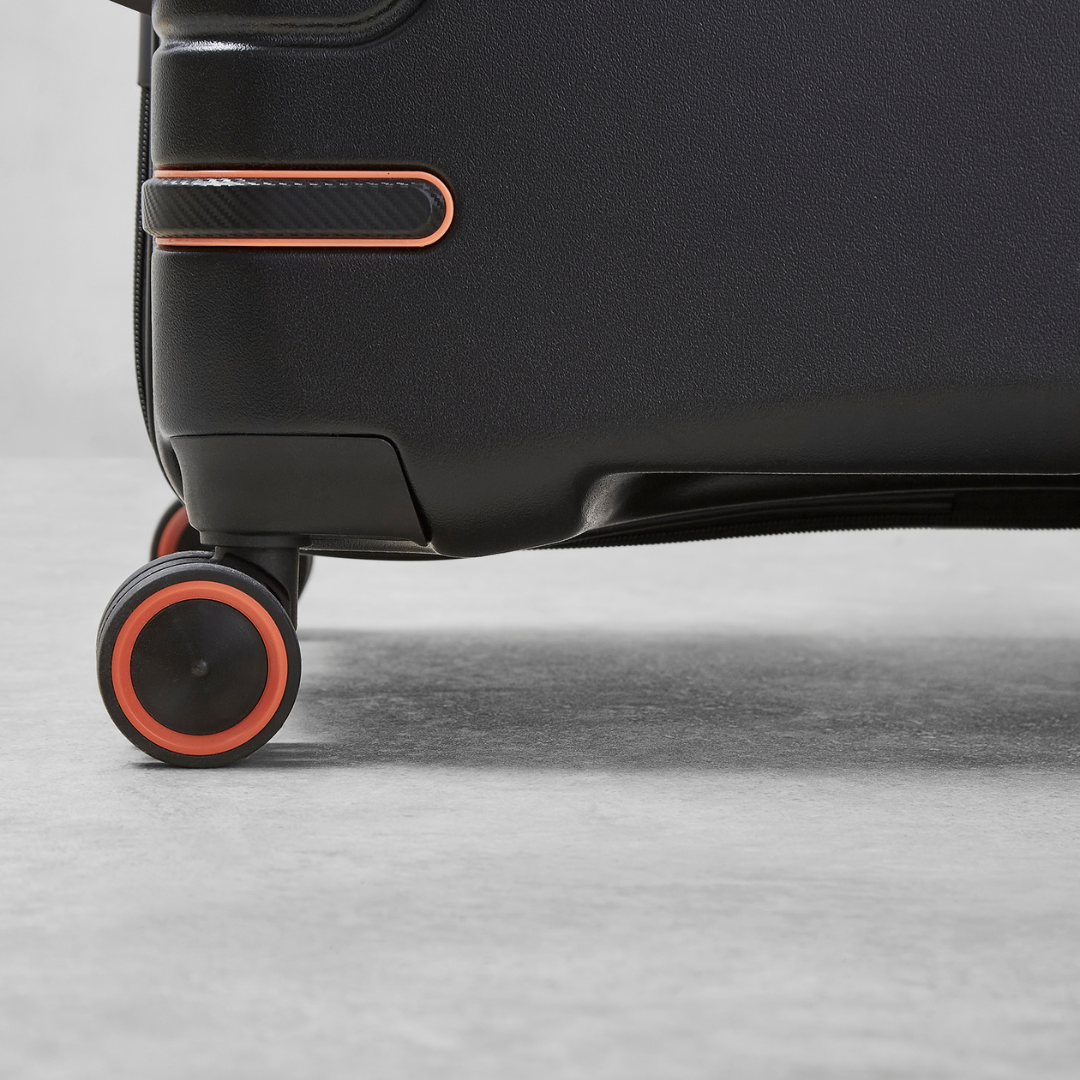Genesis Large Suitcase in Black