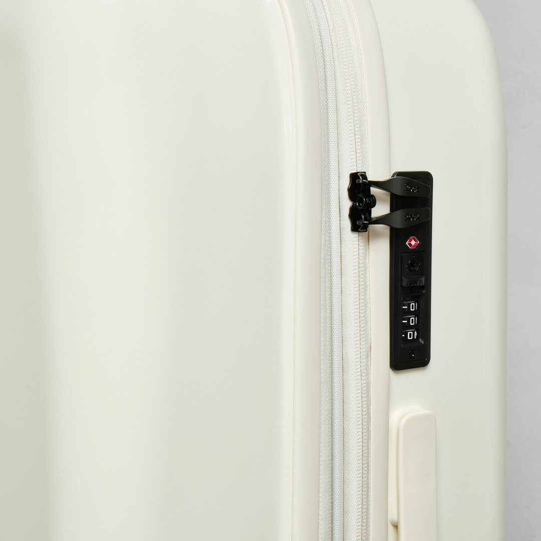 Gelato Medium Suitcase in Vanilla