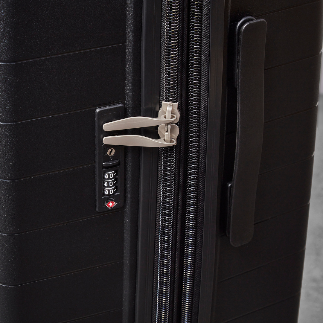 Palma Extra Large Suitcase in Black