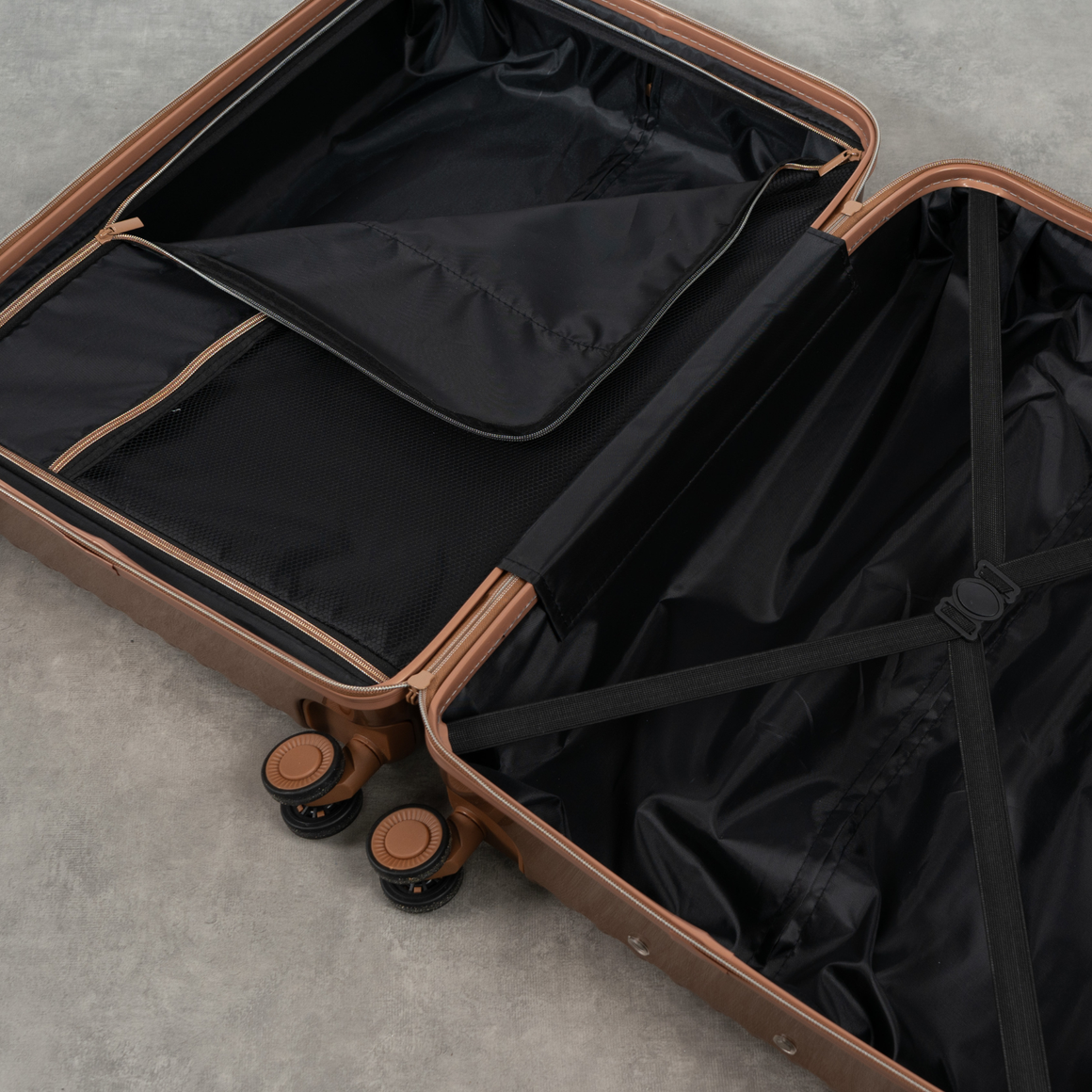 Vesta Large Suitcase in Bronze