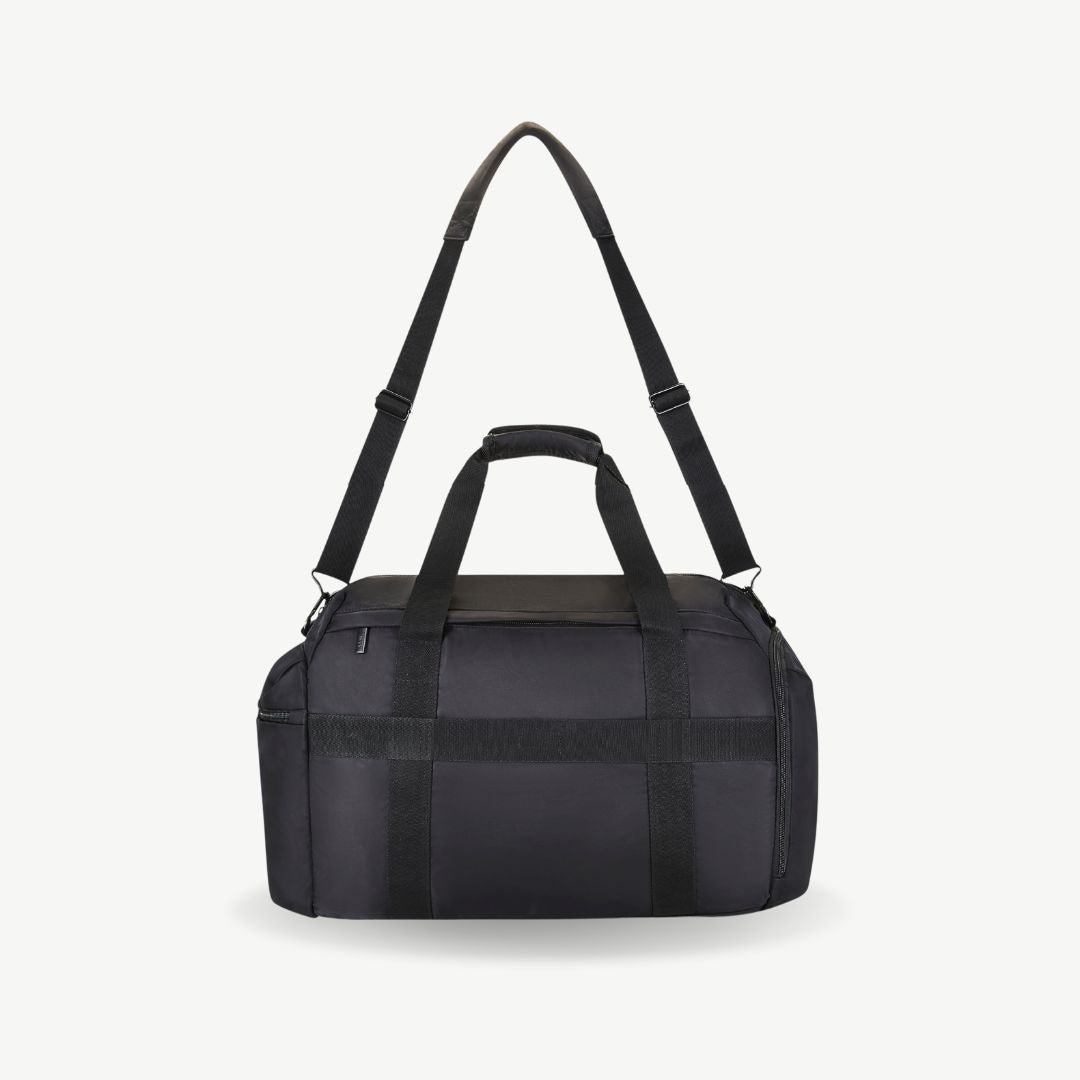 District Carry-on Medium Holdall in Black