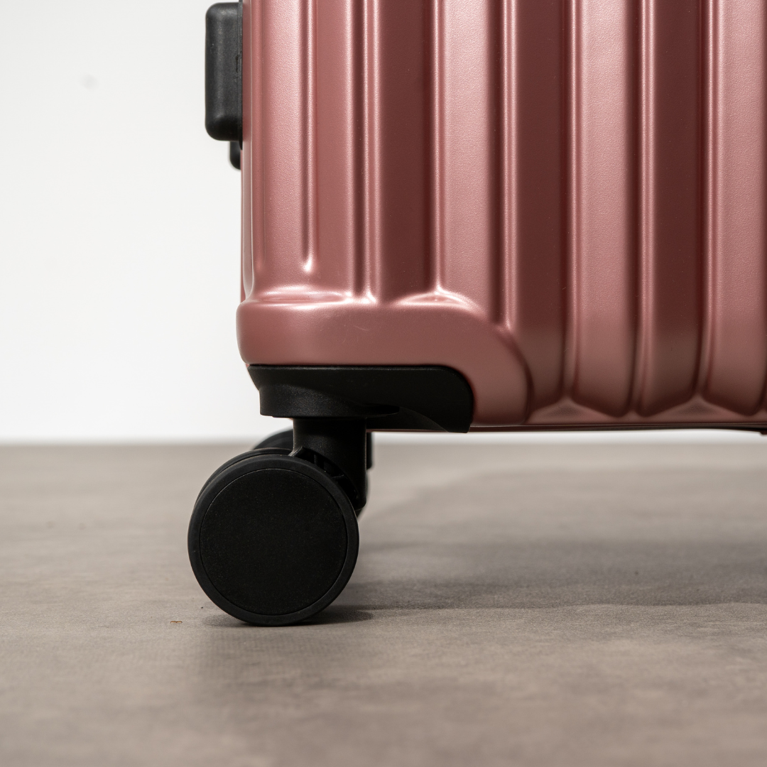 Luna Set of 5 Suitcases in Pink