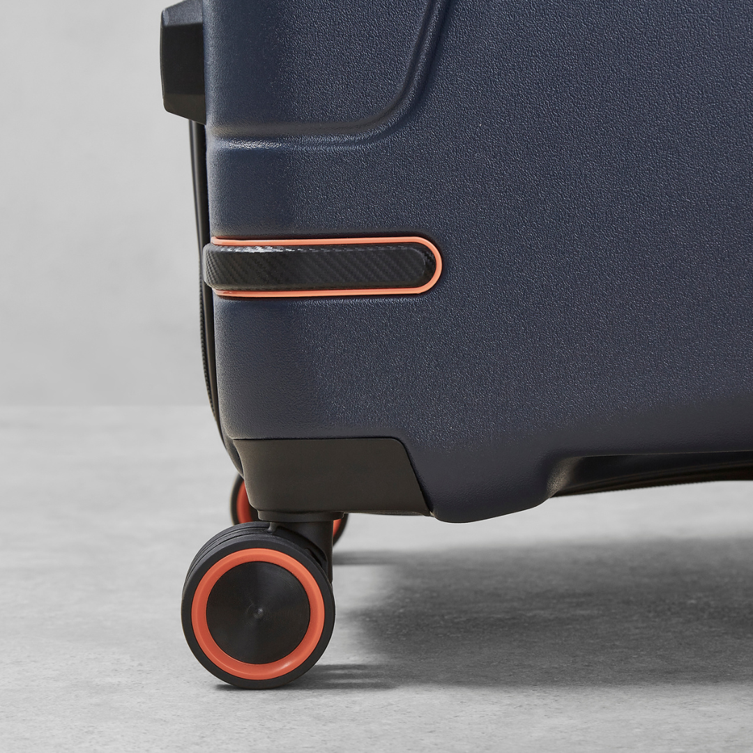 Genesis Medium Suitcase in Navy