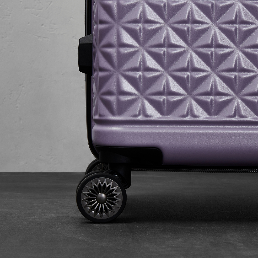 Maya Large Suitcase in Lilac