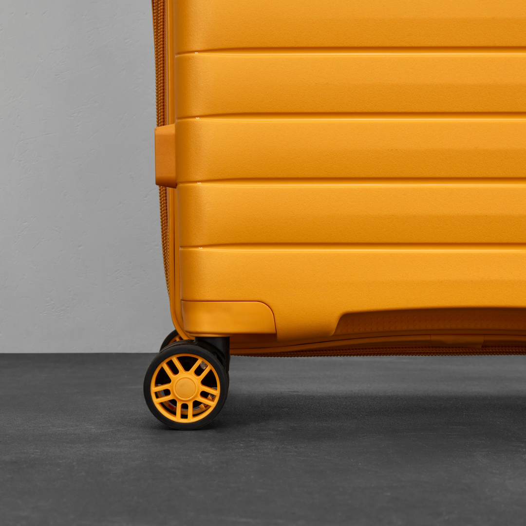 Palma Medium Suitcase in Yellow