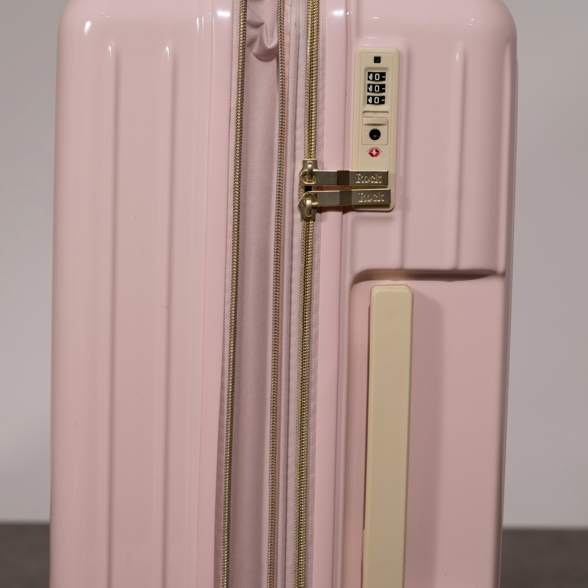 Primrose Set of 3 Suitcases in Baby Pink