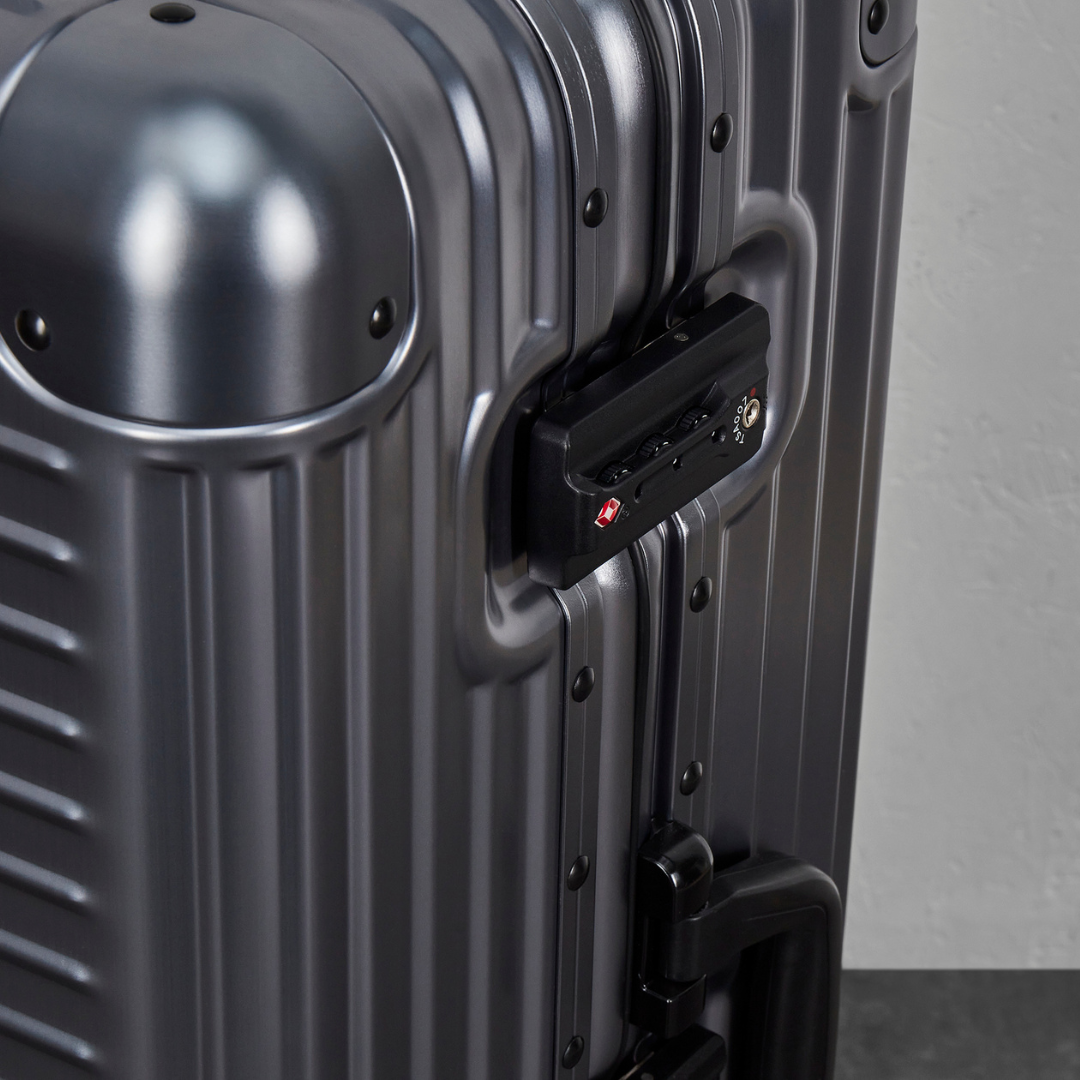 Axel Large Suitcase in Gunmetal