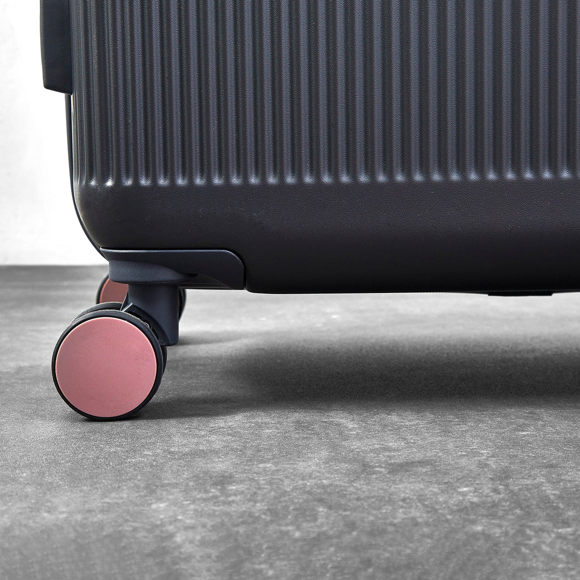 Aria Set of 3 Suitcases in Charcoal + Rose Gold