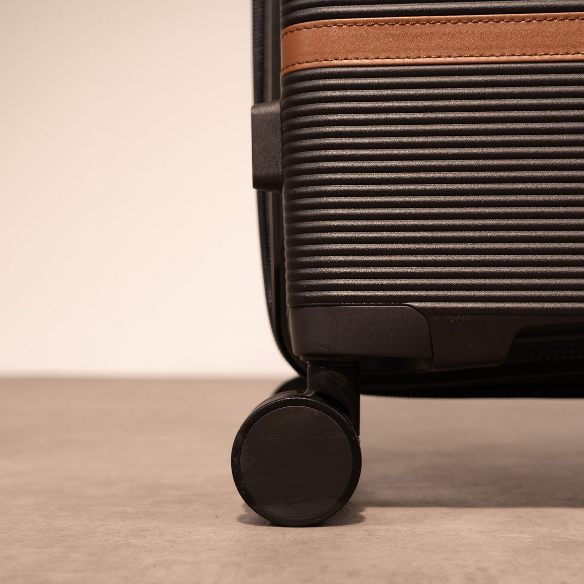 Medina Set of 3 Suitcases in Black Pepper