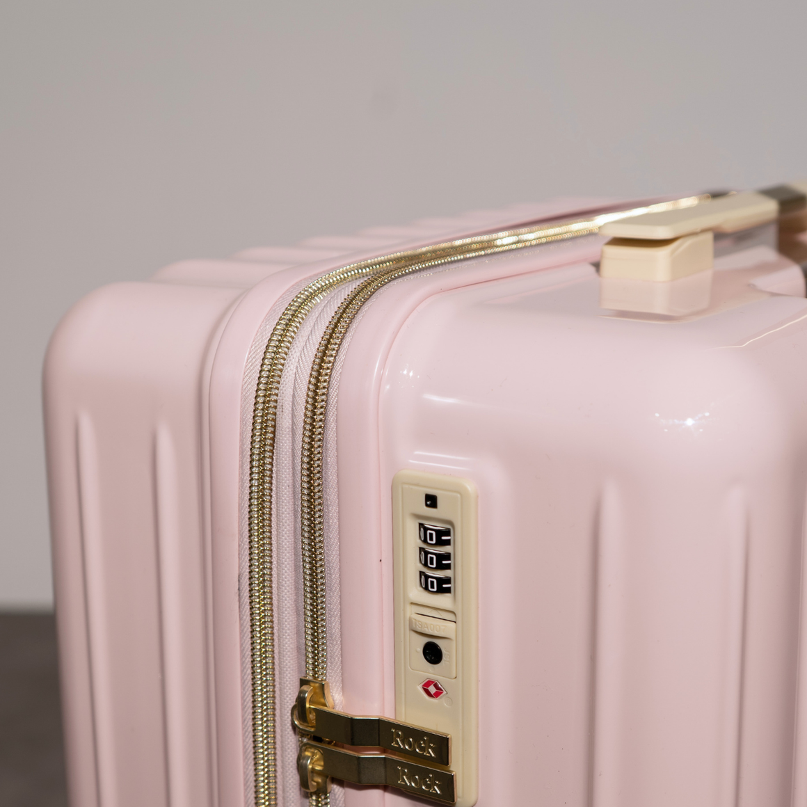 Primrose Medium Suitcase in Baby Pink