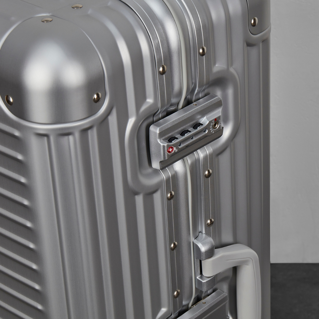 Axel Small Suitcase in Silver
