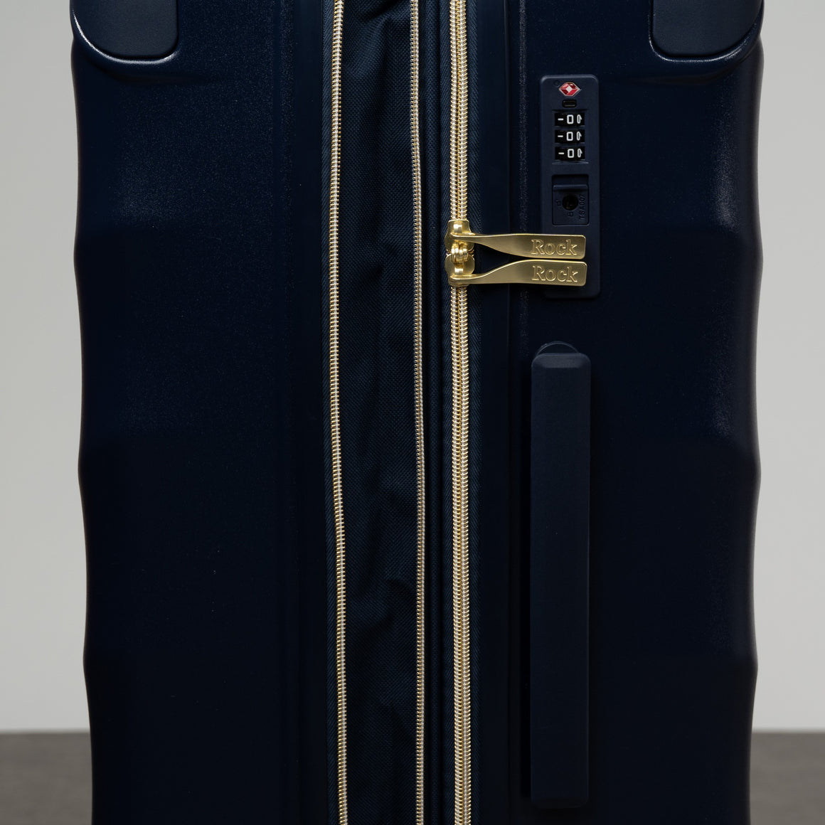 Sahara Medium Suitcase in Navy Midnight