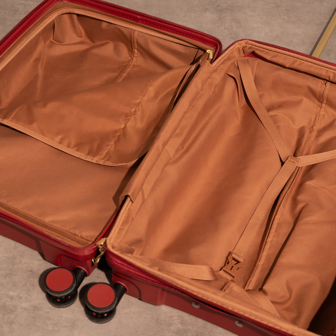 Medina Large Suitcase in Chilli Red
