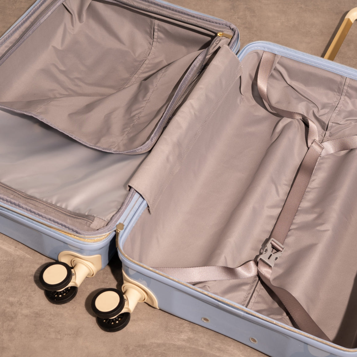 Primrose Large Suitcase in Blue