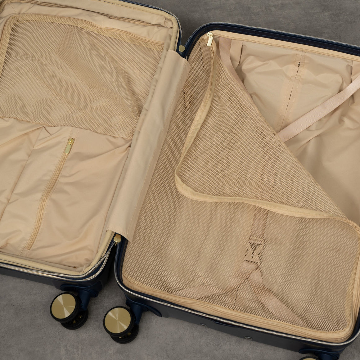 Sahara Medium Suitcase in Navy Midnight