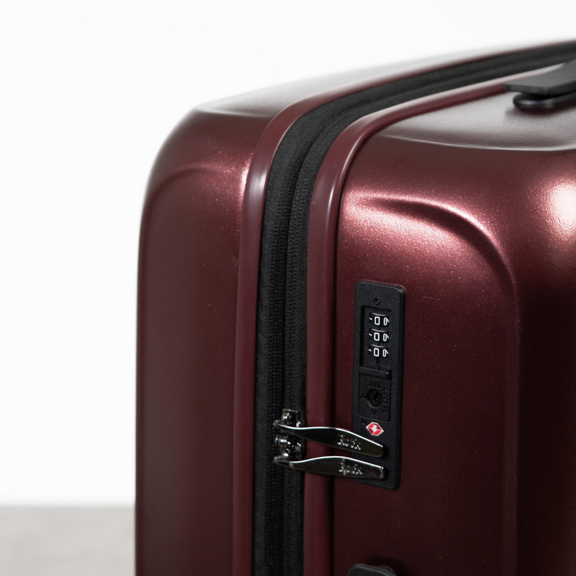 Legacy Small Suitcase in Burgundy