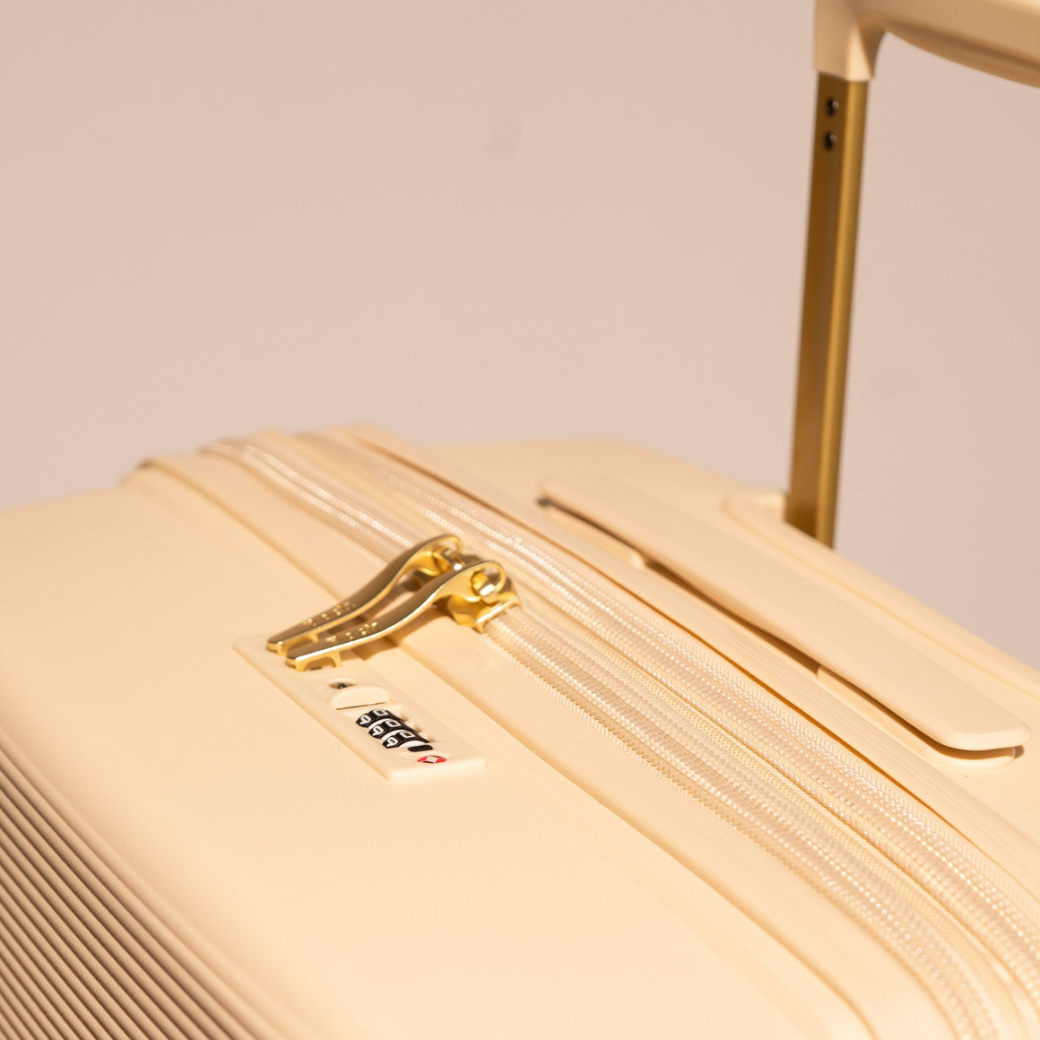 Medina Large Suitcase in Ginger Cream