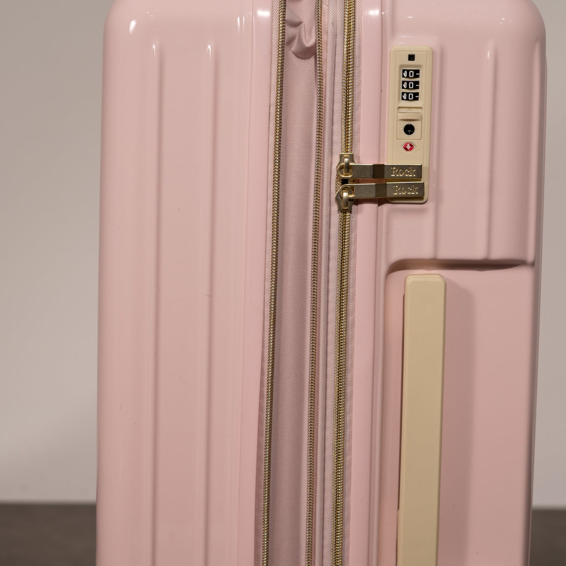 Primrose Medium Suitcase in Baby Pink