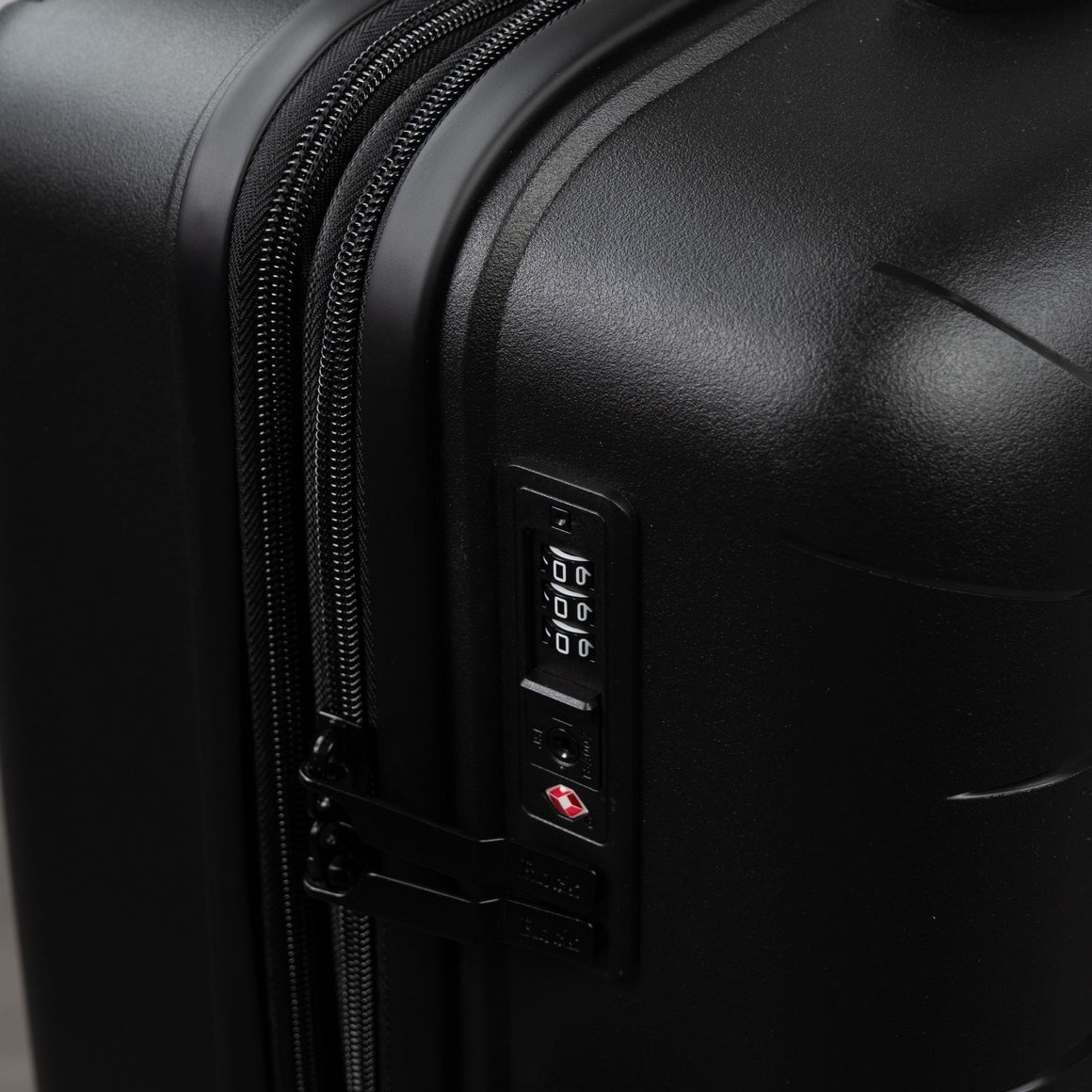Resilient Medium Suitcase in Black