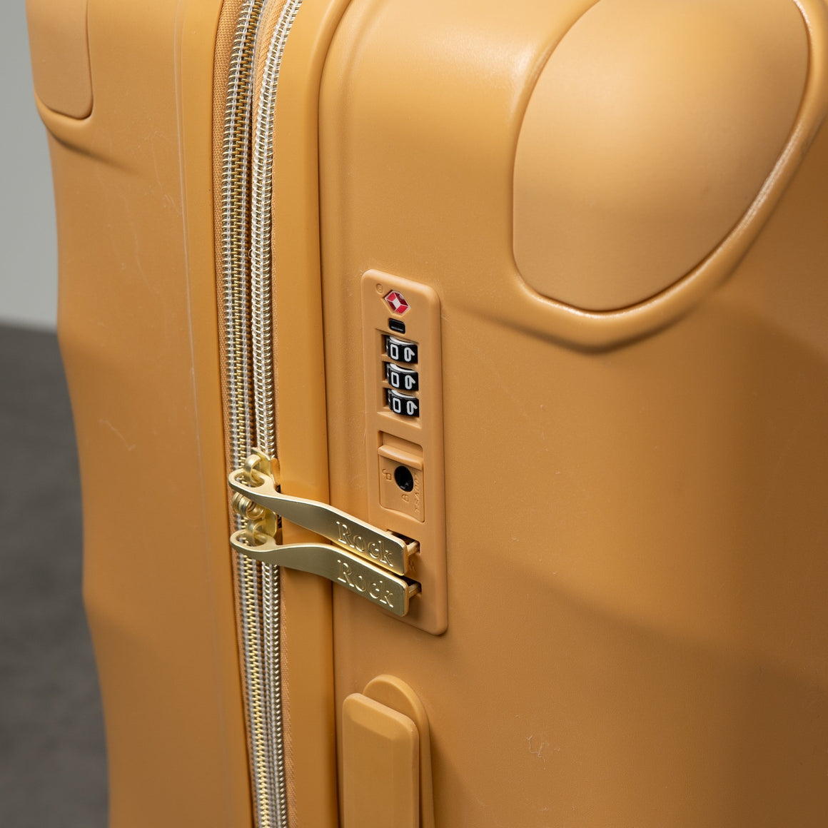 Sahara Medium Suitcase in Gold Sunset
