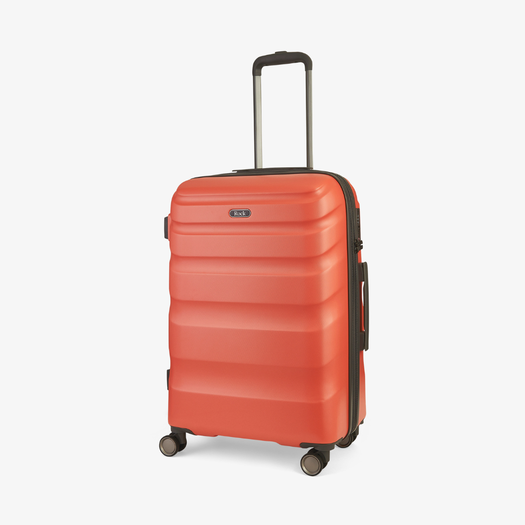 It hard shell medium top suitcase