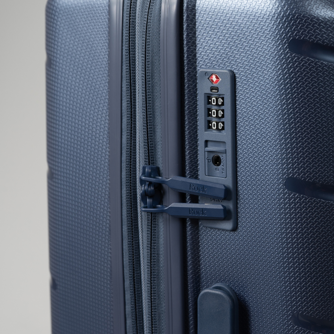 Brisbane Small Suitcase in Navy