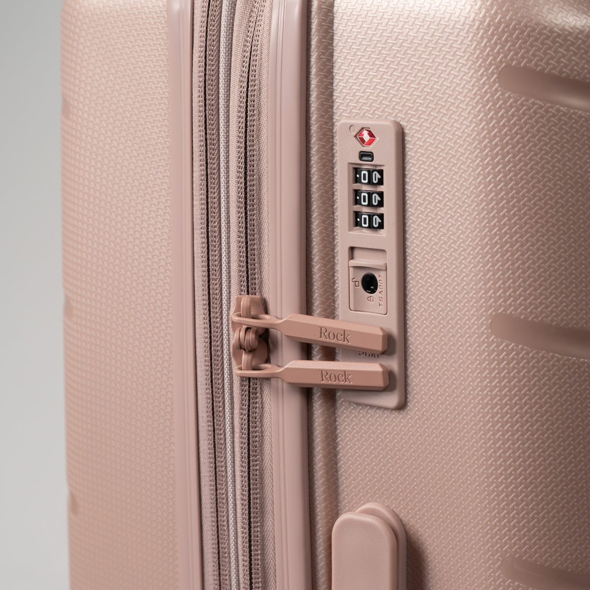 Brisbane Small Suitcase in Pink
