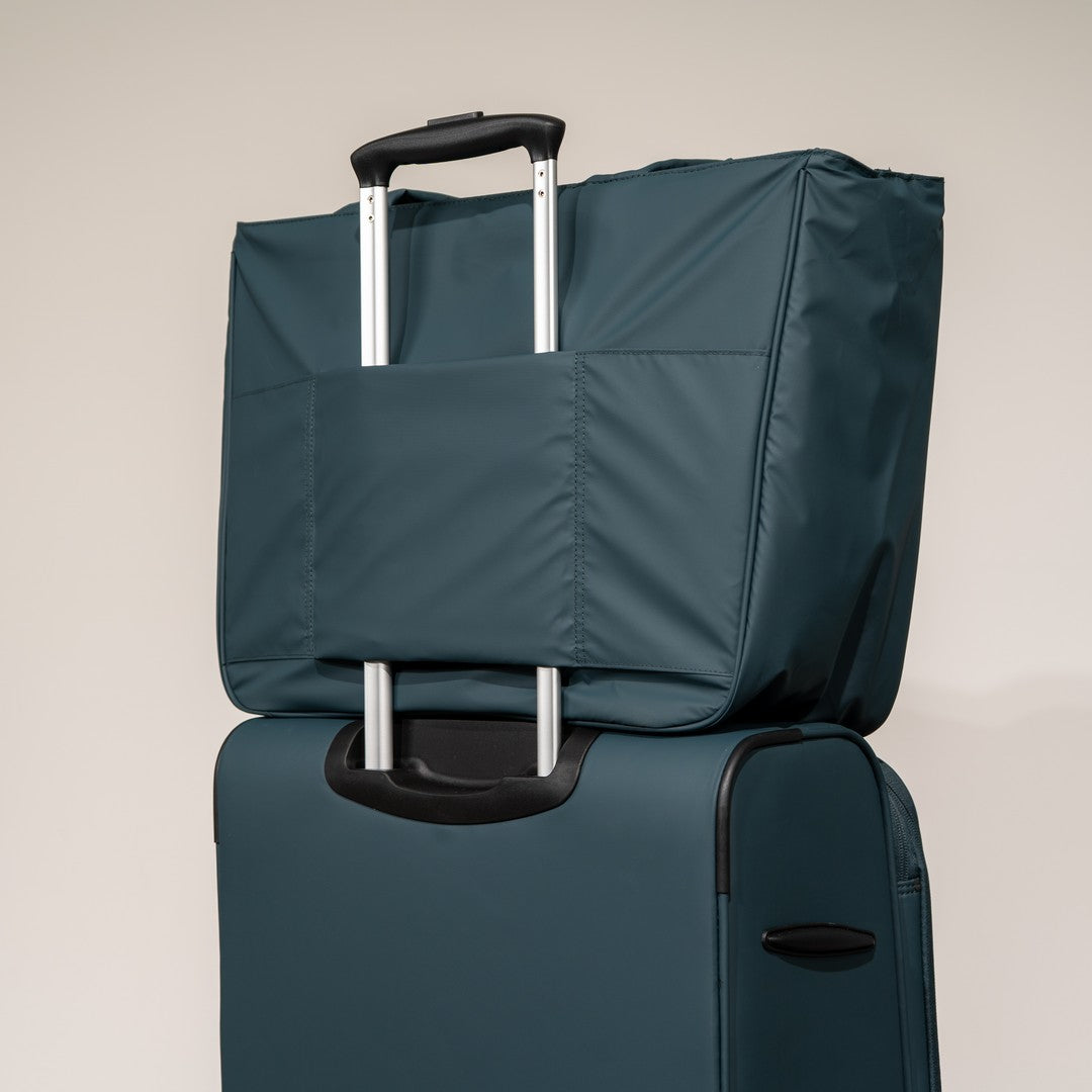 Ember Weekender Bag in Teal